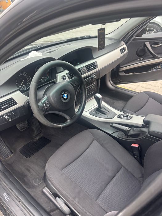 BMW 3 Series 2011 — imagine 5