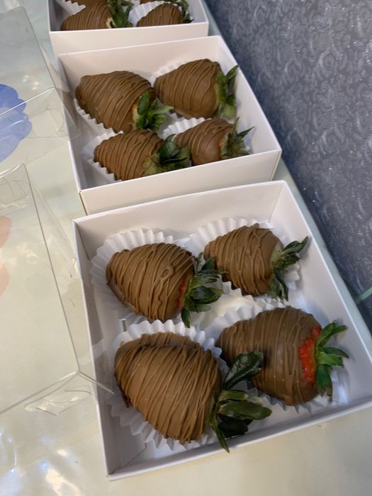 Клубника в шоколаде 4шт