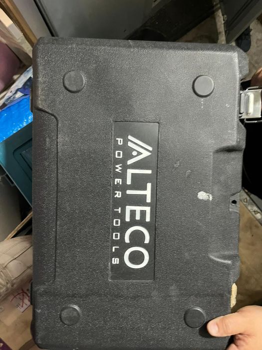 Аккумуляторная ударная дрель