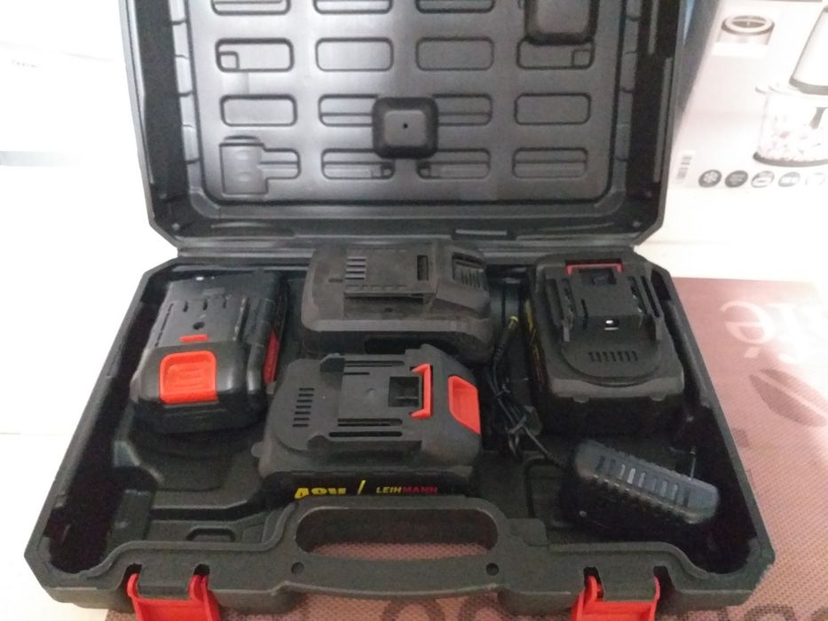 Acumulatori Scule 20v Cu Incarcator Functionali