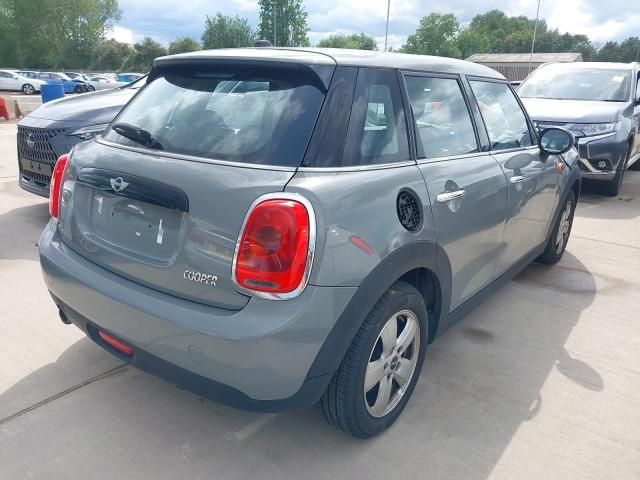Dezmembrez Mini Cooper F56