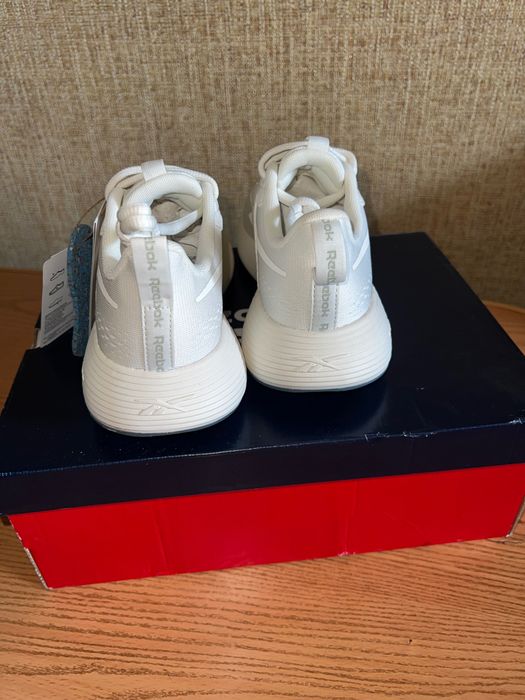Reebok женские кроссовки