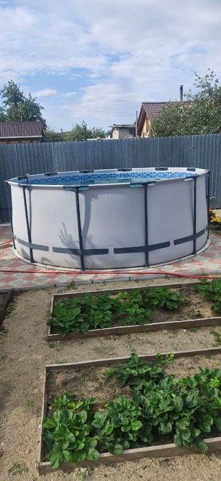 Продам бассейн в идеальное состояние.