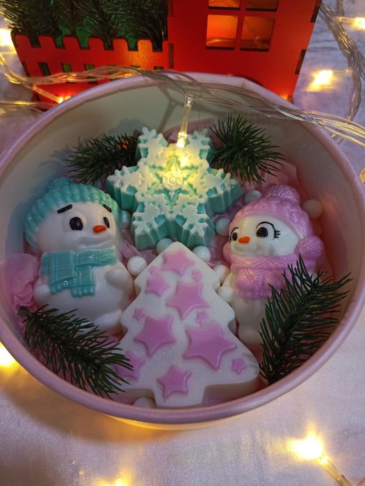 Букеты и сувениры из мыла.