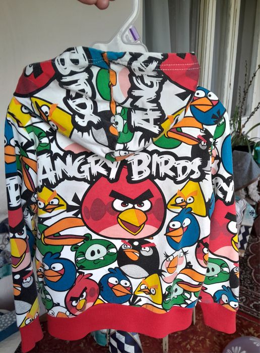 Кофточка тонкая х/б на возраст 3-5 лет Подойдёт как для девочки так и