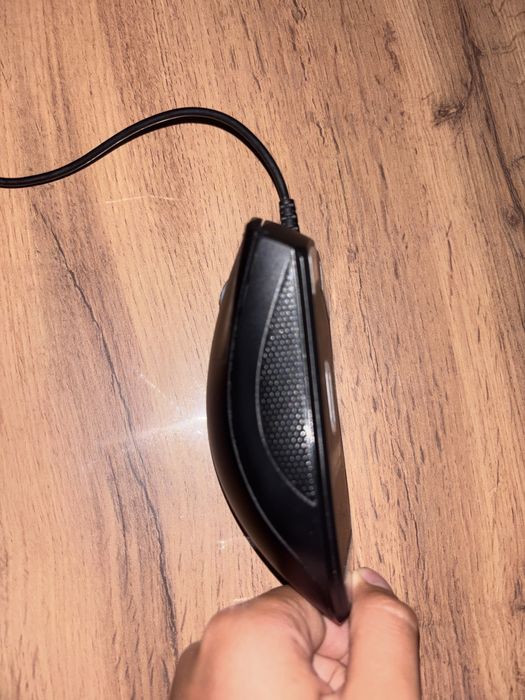 Продам мышку Razer deathadder essential