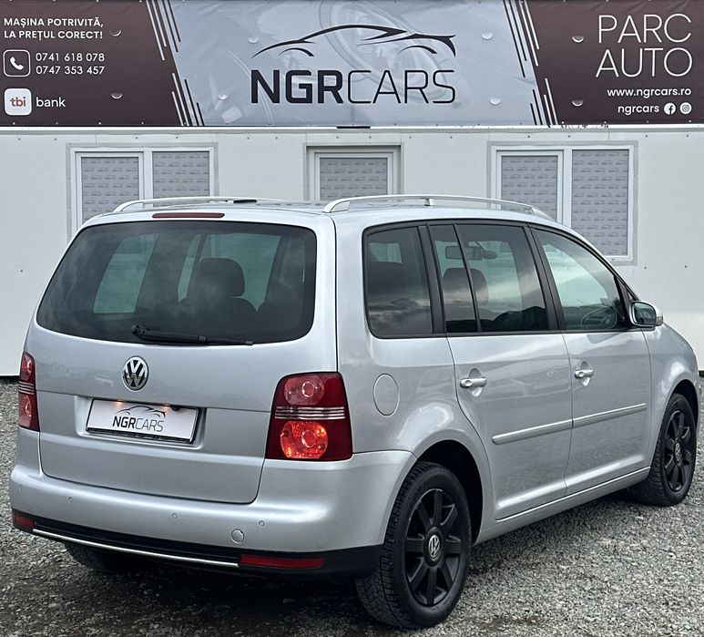 VOLKSWAGEN Touran 0 — imagine 3