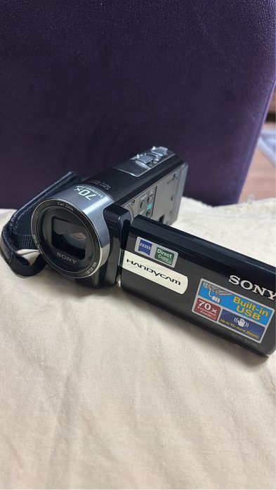 Продам видеокамеру Sony Handycam DCR-SX45E (полный комплект)