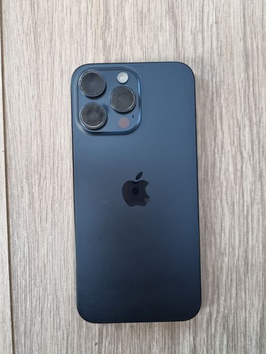 Продам iphone 15 pro max 512gb
