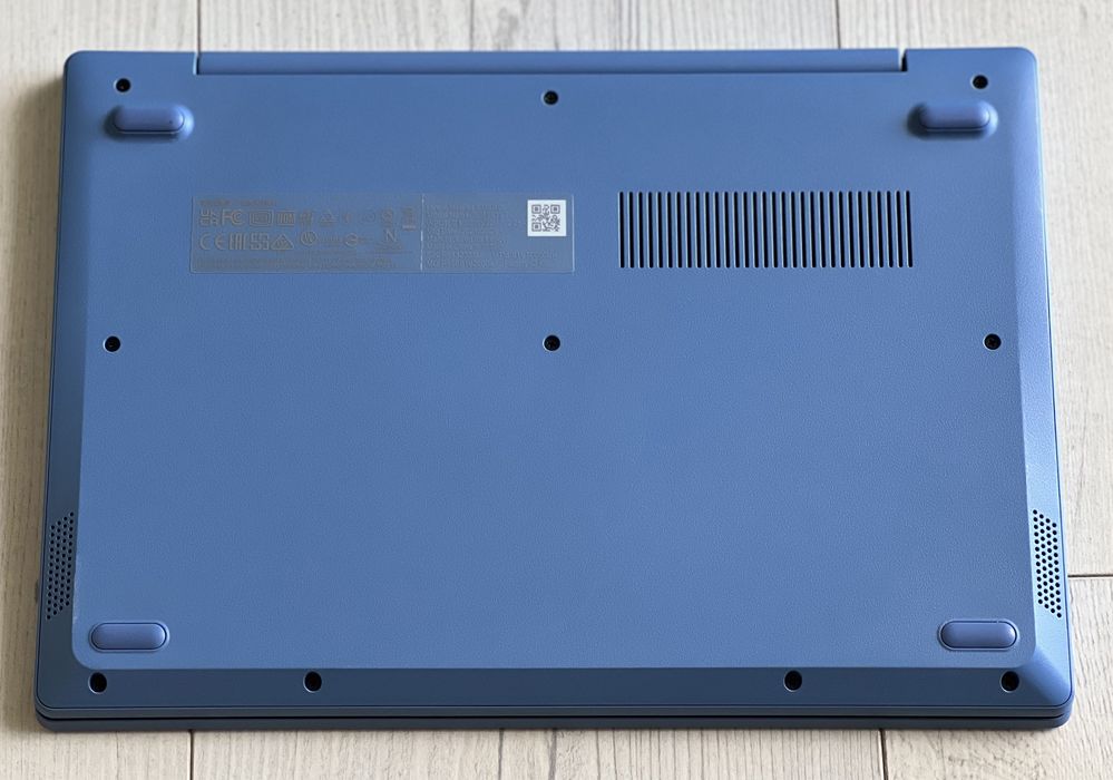 Laptop Lenovo IdeaPad 1 ultra-portabil