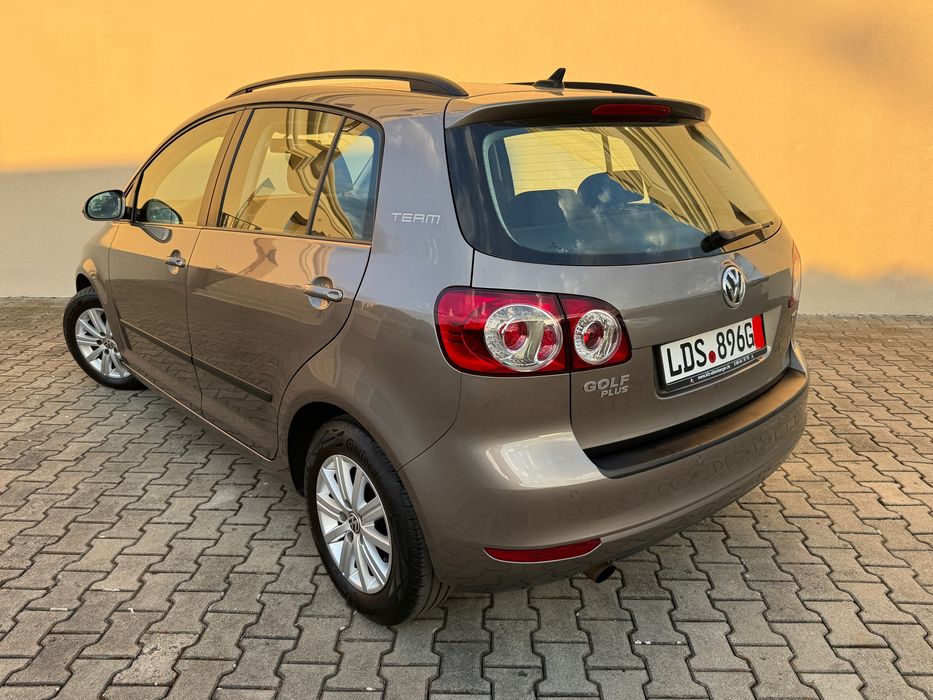 VW Golf Plus 2013•DSG•Climatronic•Scaune incalz•Navi•Senzor p•8 Roti•
