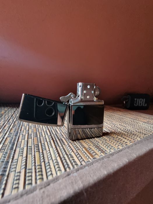 Zippo Ebony Nou In Cutie