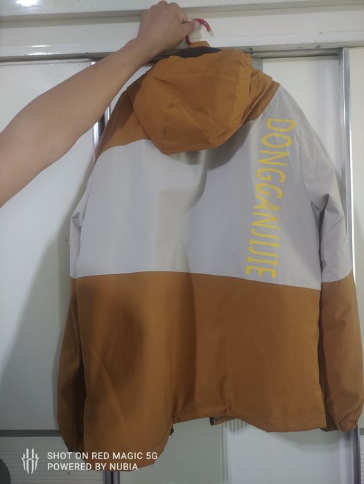 Куртка с капюшоном