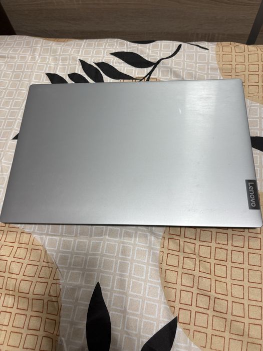 Lenovo ideapad S145-15iiL defect!
