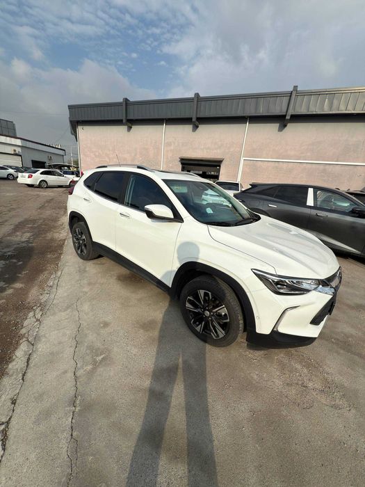 tracker 2023 srochna faqat pul zarur