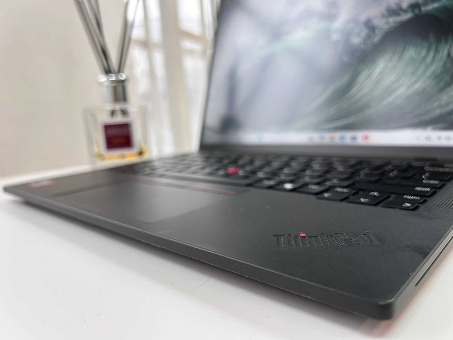 Lenovo ThinkPad T14s Gen 6 (21TC) – AMD Ryzen™ AI 7 PRO 360