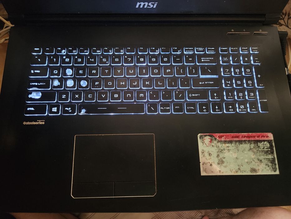 Ноутбук 17.3 MSI