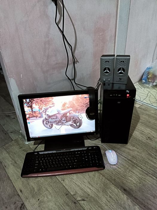 Комп в комплекте все есть.