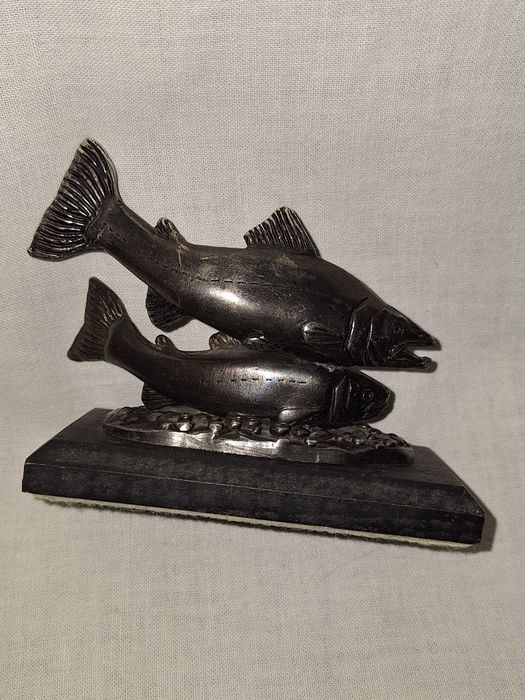 Посребрена пластика-- WWF--двойка риби