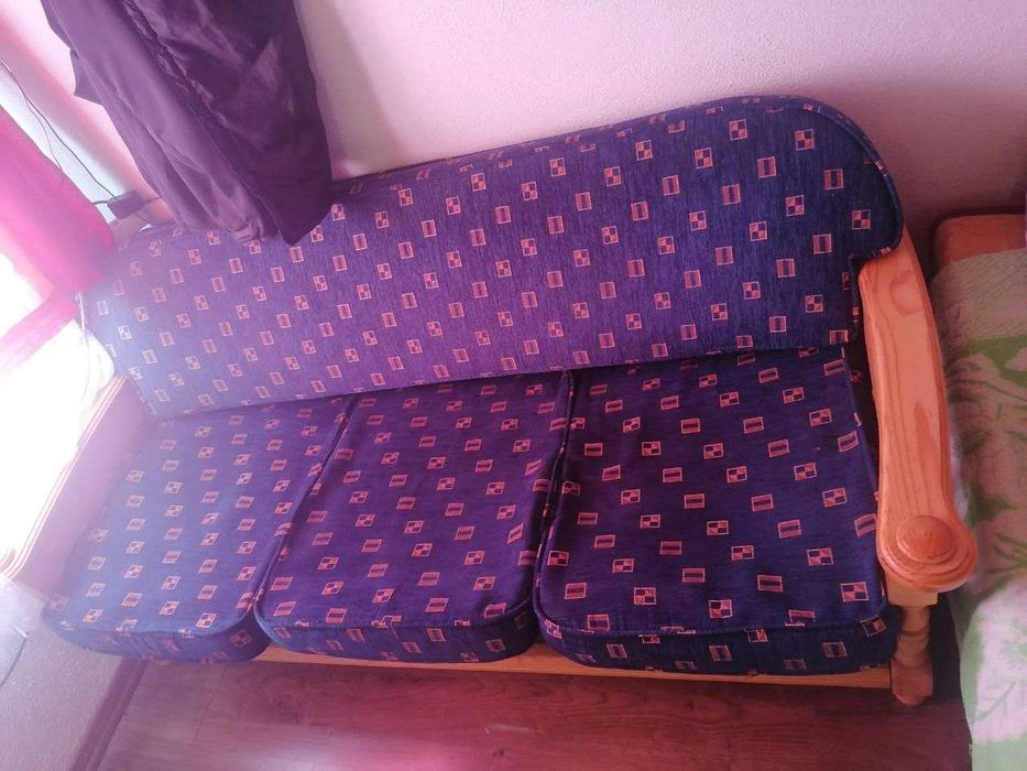 Разтегателен диван