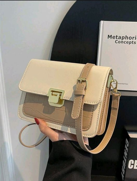 Чанта дамска малка