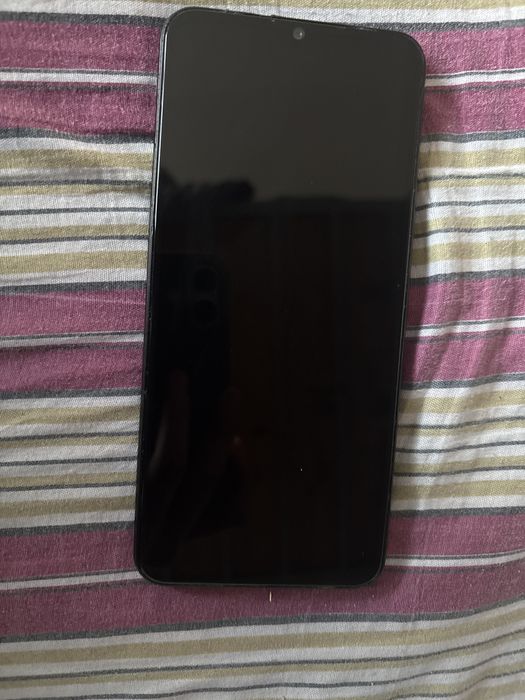 Продам телефон vivo Y03