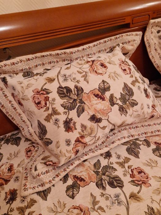 Набор (покрывало и 2 наволочки для подушек)