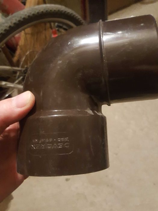 Водосточна тръба,Улук, Коляно за тръба 67,5,Скоби Devorex