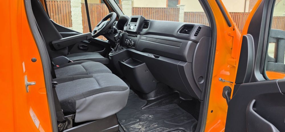 Renault Master 10 Europaleti  cu Lift Hidraulic