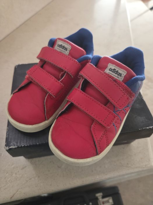 Vand Adidas Spiderman marimea 22