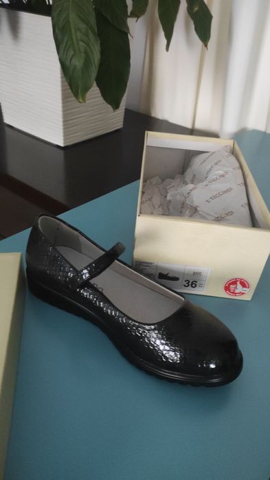 Туфли школьные новые 36р
