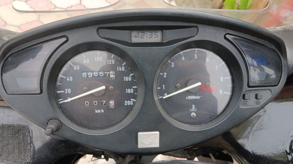 Vânzari honda deauville