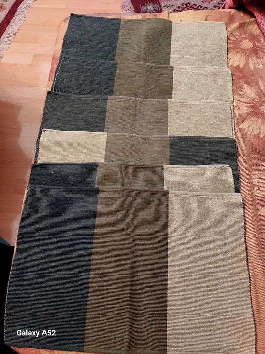 Продавам   комплекти подложки за хранене