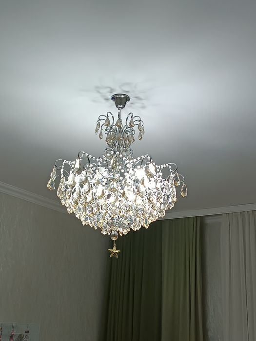 Продам люстру для гостиной