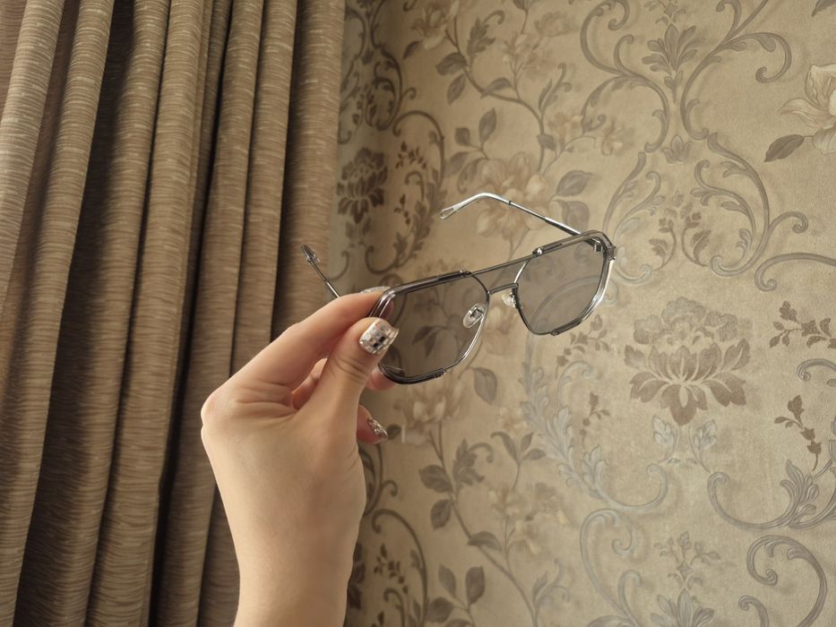 Очки солнцезащитные