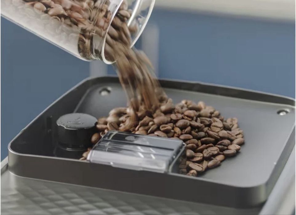 Espressor automat Philips seria 3300 EP3326/90, negru/auriu