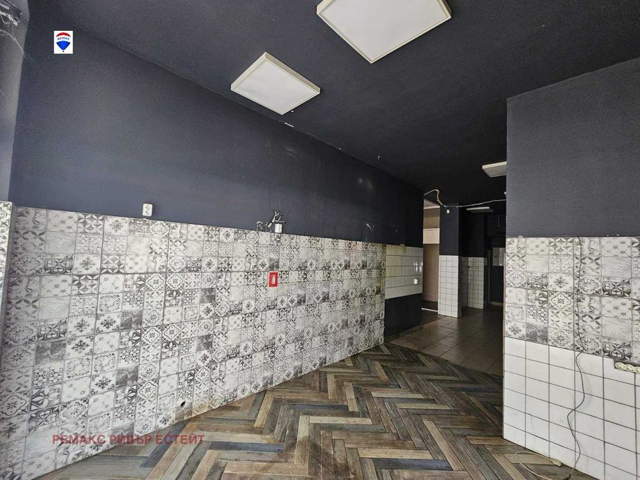 Продава се Заведение в Русе, Здравец Изток - 240 кв.м за 1734 €/кв.м - Снимка #1