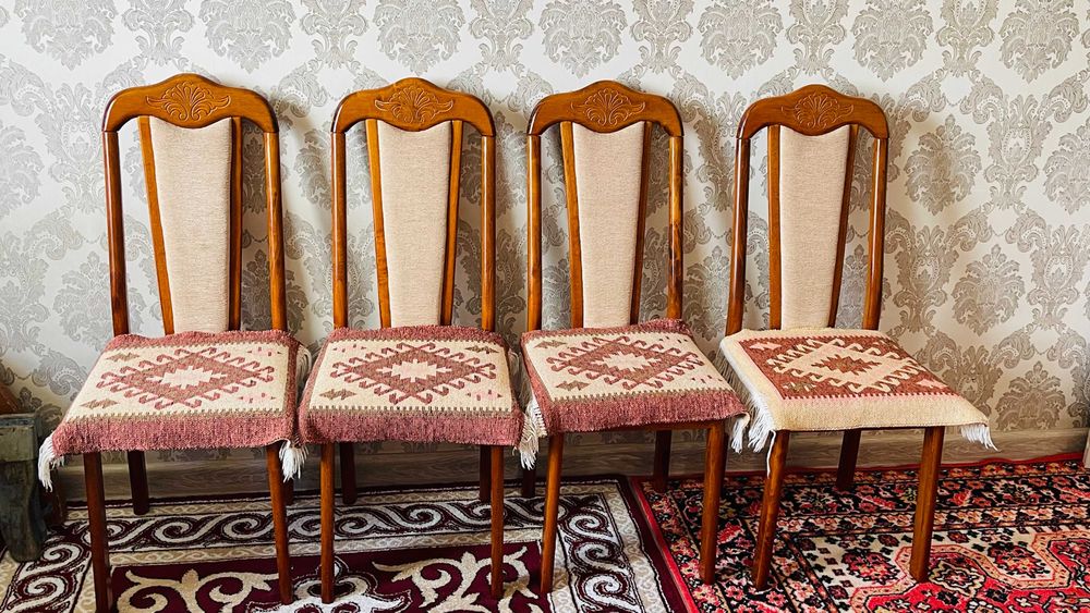 Стулья в гостиную