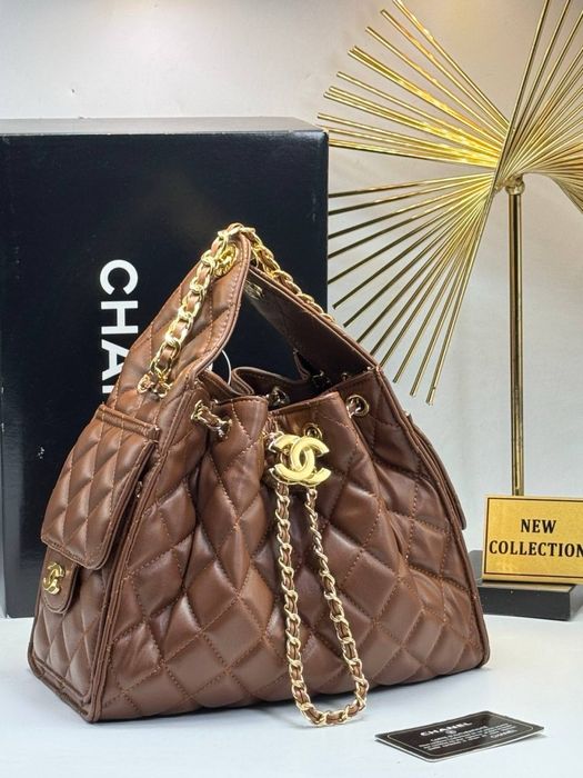 Geanta Chanel noua !!! Dimensiuni 27/22 !!!