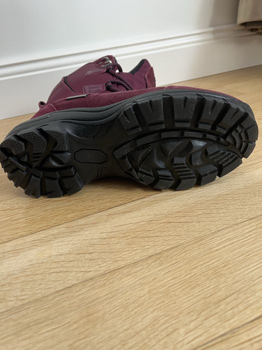 Продаю ботинки ..