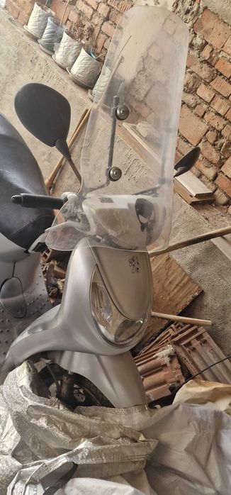 Скутер Peugeot looxor 100cc