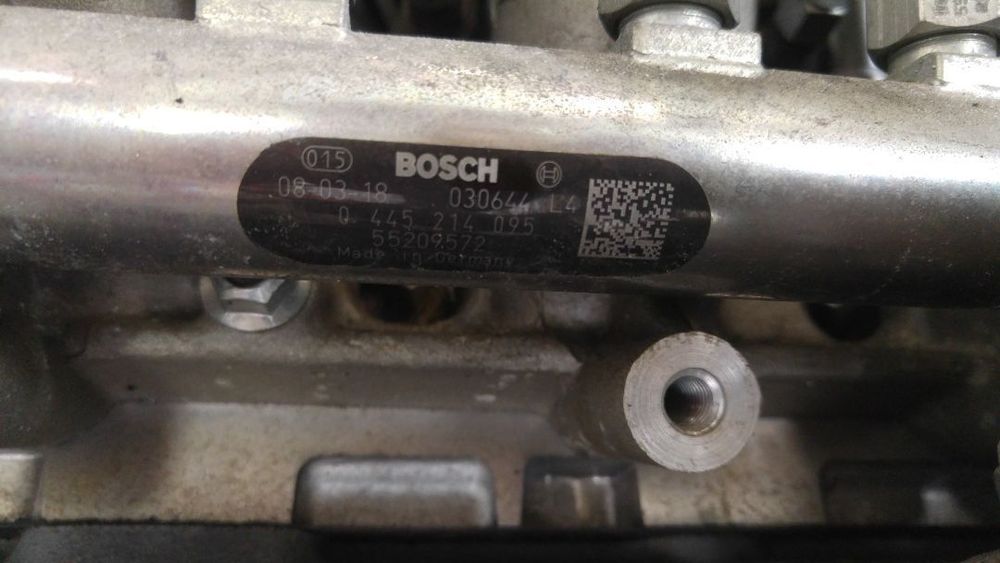 rampa injectoare 1.9 d 939a1000 fiat croma grande punto alfa romeo 159 0445214095