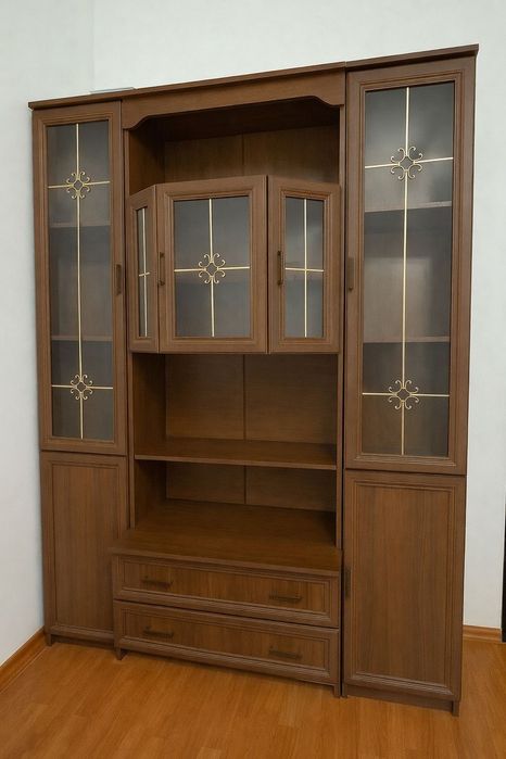 Продам стенку для гостиной