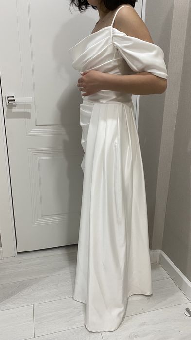 Платье шикарное