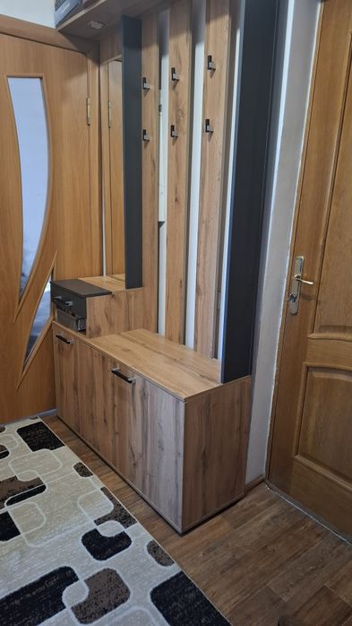 Продам прихожую в хорошом сост