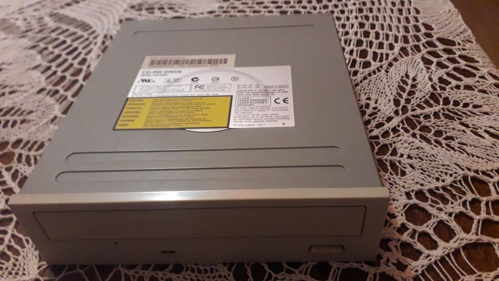 Части за монитор и компютър