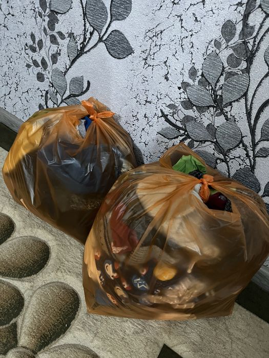 Отдам 2 пакета детских вещей за Raffaello