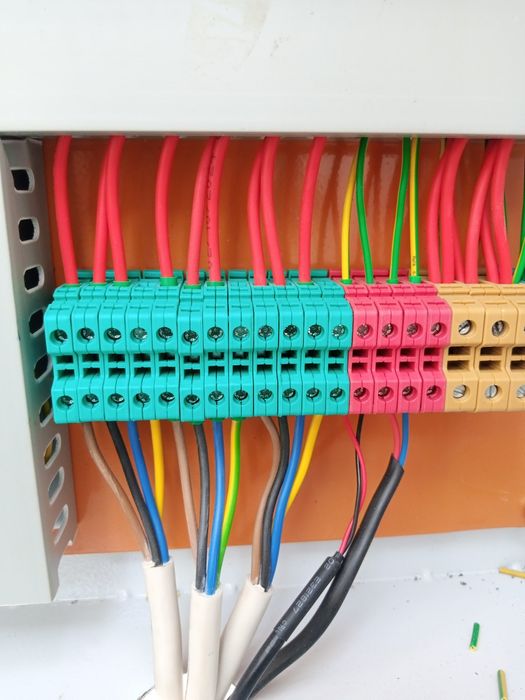 Elektrik xizmati 220~380 V