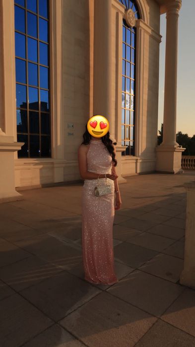 Вечернее платье с блестками, надевала 1 раз