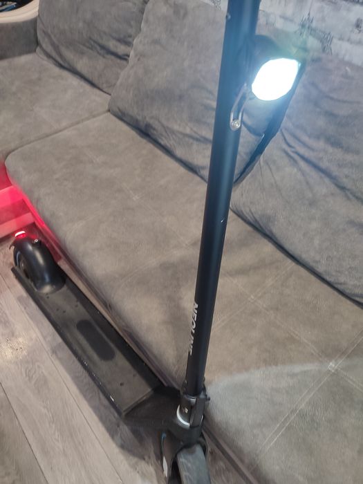 Продам электросамокат